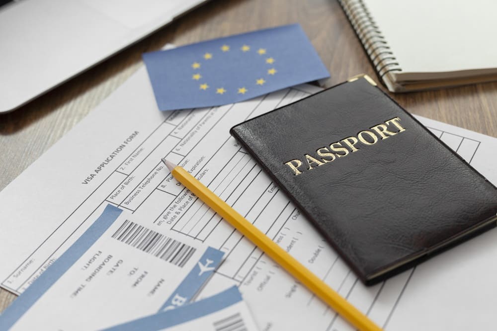 Atente-se para quais os vistos e documentos necessários para trabalhar na Europa.
